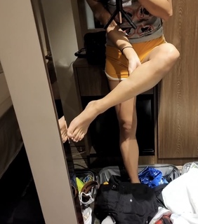 Yoo 'Jinnytty' Yoonjin feet photo thumbnail