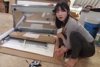 Yoo 'Jinnytty' Yoonjin feet photo thumbnail