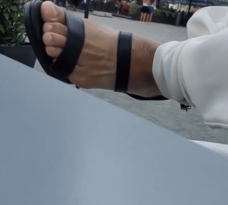 Yoo 'Jinnytty' Yoonjin feet photo thumbnail