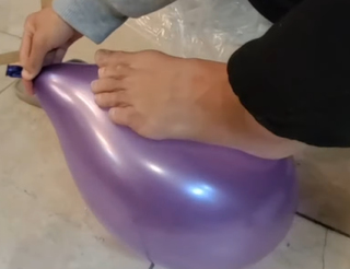 Yoo 'Jinnytty' Yoonjin feet photo thumbnail