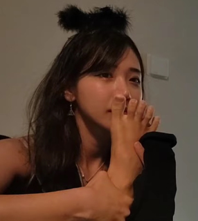 Yoo 'Jinnytty' Yoonjin feet photo thumbnail