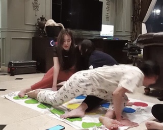 Yoo 'Jinnytty' Yoonjin feet photo thumbnail