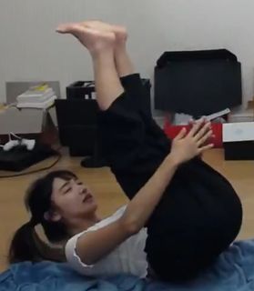 Yoo 'Jinnytty' Yoonjin feet photo thumbnail