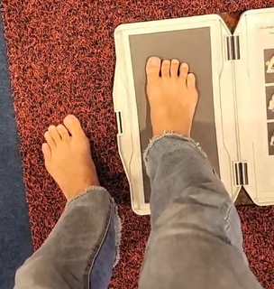 Yoo 'Jinnytty' Yoonjin feet photo thumbnail