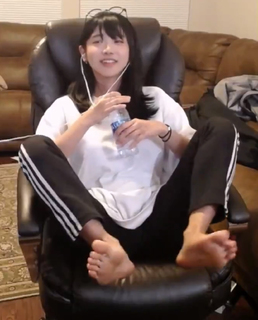 Yoo 'Jinnytty' Yoonjin feet photo thumbnail