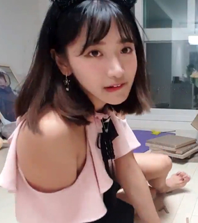 Yoo 'Jinnytty' Yoonjin feet photo thumbnail