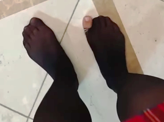 Yoo 'Jinnytty' Yoonjin feet photo thumbnail