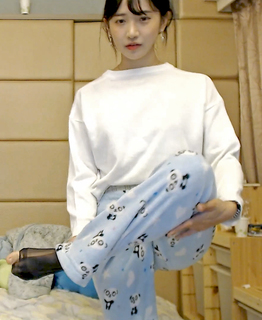 Yoo 'Jinnytty' Yoonjin feet photo thumbnail