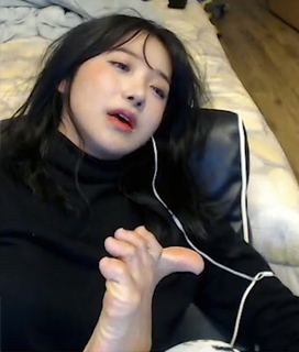 Yoo 'Jinnytty' Yoonjin feet photo thumbnail