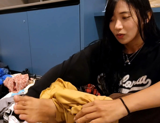 Yoo 'Jinnytty' Yoonjin feet photo thumbnail