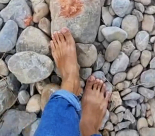 Yoo 'Jinnytty' Yoonjin feet photo thumbnail