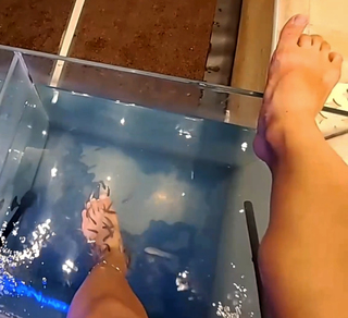 Yoo 'Jinnytty' Yoonjin feet photo thumbnail