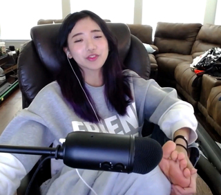 Yoo 'Jinnytty' Yoonjin feet photo thumbnail