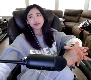 Yoo 'Jinnytty' Yoonjin feet photo thumbnail