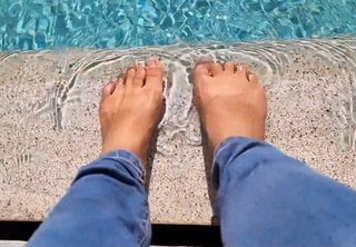 Yoo 'Jinnytty' Yoonjin feet photo thumbnail