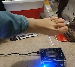 Yoo 'Jinnytty' Yoonjin feet photo thumbnail