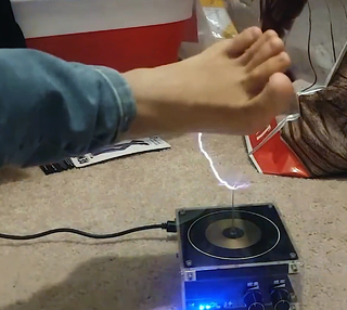 Yoo 'Jinnytty' Yoonjin feet photo thumbnail