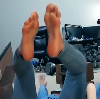 Yoo 'Jinnytty' Yoonjin feet photo thumbnail