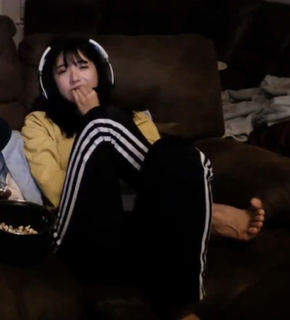 Yoo 'Jinnytty' Yoonjin feet photo thumbnail