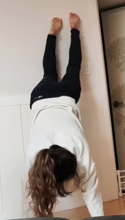 Yoo 'Jinnytty' Yoonjin feet photo thumbnail