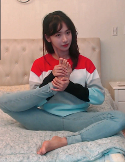 Yoo 'Jinnytty' Yoonjin feet photo thumbnail