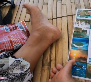 Yoo 'Jinnytty' Yoonjin feet photo thumbnail