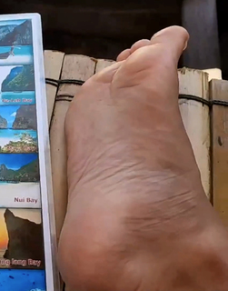 Yoo 'Jinnytty' Yoonjin feet photo thumbnail