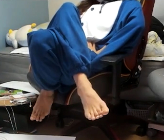 Yoo 'Jinnytty' Yoonjin feet photo thumbnail