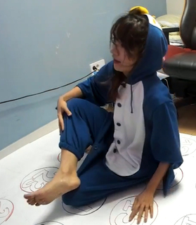 Yoo 'Jinnytty' Yoonjin feet photo thumbnail