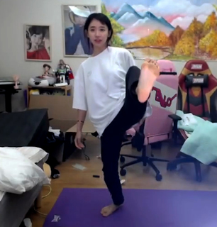 Yoo 'Jinnytty' Yoonjin feet photo thumbnail