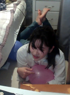 Yoo 'Jinnytty' Yoonjin feet photo thumbnail