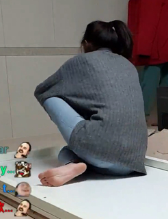 Yoo 'Jinnytty' Yoonjin feet photo thumbnail