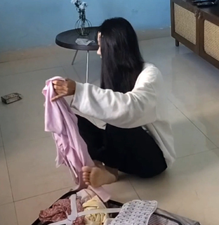 Yoo 'Jinnytty' Yoonjin feet photo thumbnail