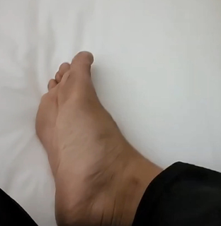 Yoo 'Jinnytty' Yoonjin feet photo thumbnail