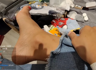 Yoo 'Jinnytty' Yoonjin feet photo thumbnail