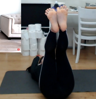 Yoo 'Jinnytty' Yoonjin feet photo thumbnail