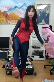 Yoo 'Jinnytty' Yoonjin feet photo thumbnail