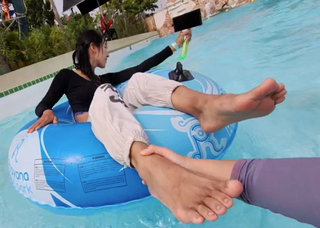 Yoo 'Jinnytty' Yoonjin feet photo thumbnail