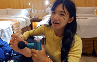 Yoo 'Jinnytty' Yoonjin feet photo thumbnail