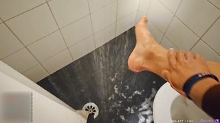 Yoo 'Jinnytty' Yoonjin feet photo thumbnail