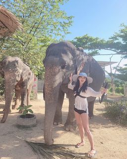 Yoo 'Jinnytty' Yoonjin feet photo thumbnail