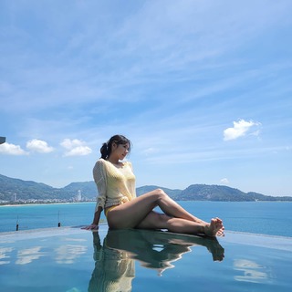 Yoo 'Jinnytty' Yoonjin feet photo thumbnail