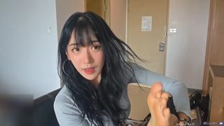 Yoo 'Jinnytty' Yoonjin feet photo thumbnail