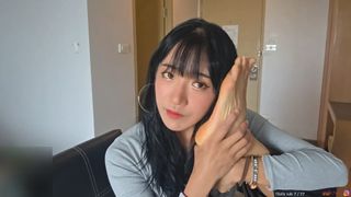 Yoo 'Jinnytty' Yoonjin feet photo thumbnail