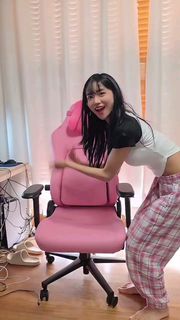 Yoo 'Jinnytty' Yoonjin feet photo 7