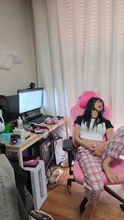 Yoo 'Jinnytty' Yoonjin feet photo 5