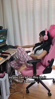 Yoo 'Jinnytty' Yoonjin feet photo 4