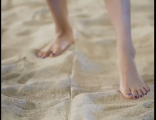 Yoo Jeong Yeon feet photo 9