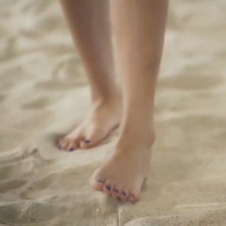 Yoo Jeong Yeon feet photo 8