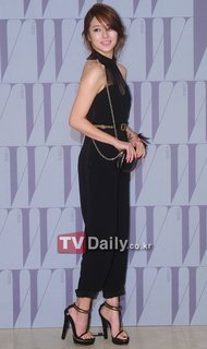 Yoon Eun-hye feet photo 20